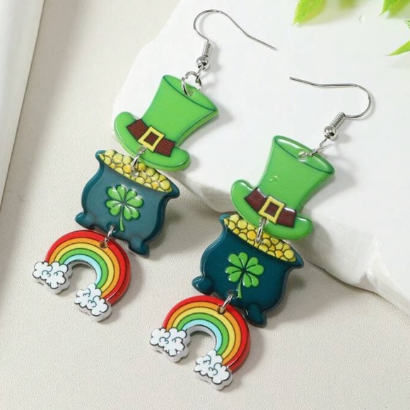 St. Patrick’s Day Dangle Earrings - Picture 2 of 4